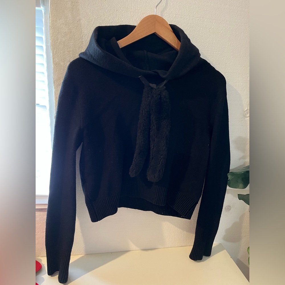 Cropped Pullover with Fur Tie